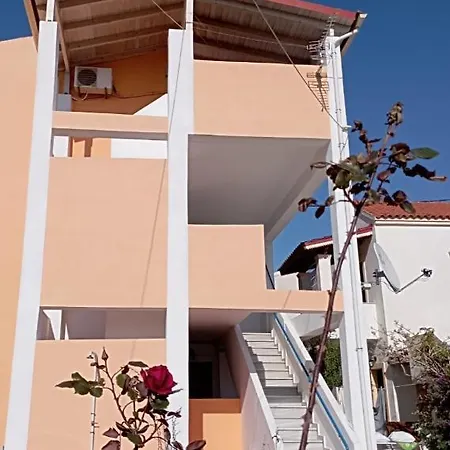 Agapi Studio Acharavi A 50M De La Mer, 400M Du Centre Ville Exterior foto