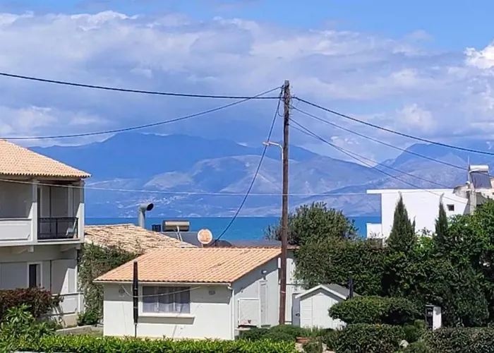 Agapi Studio Acharavi A 50M De La Mer, 400M Du Centre Ville